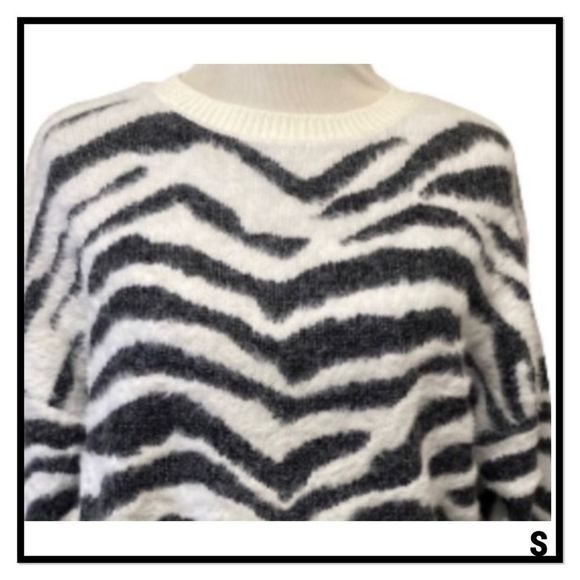 Time & Tru  XXL/2XG Zebra Print Fuzzy Pullover Sweater (20) - Picture 7 of 9